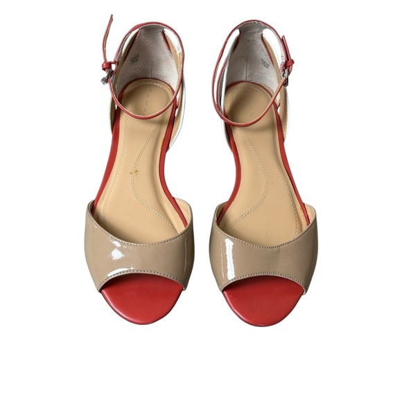 Tahari Fleur Womens Peep Toe Flats Tan Red White Ankle Strap Sandal 7.5M Leather - Picture 2 of 9
